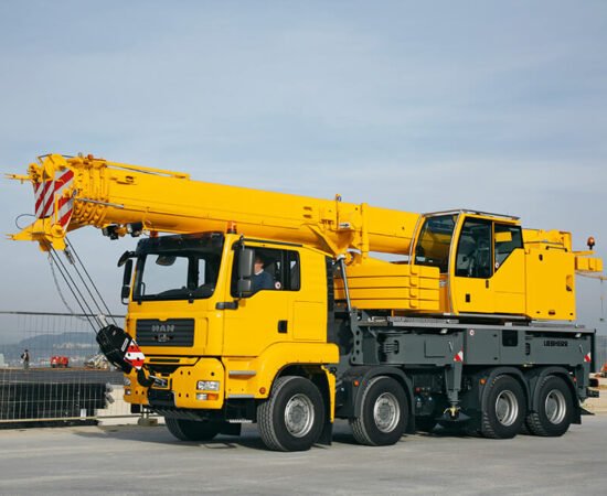 MOBILE CRANE TRUCKS